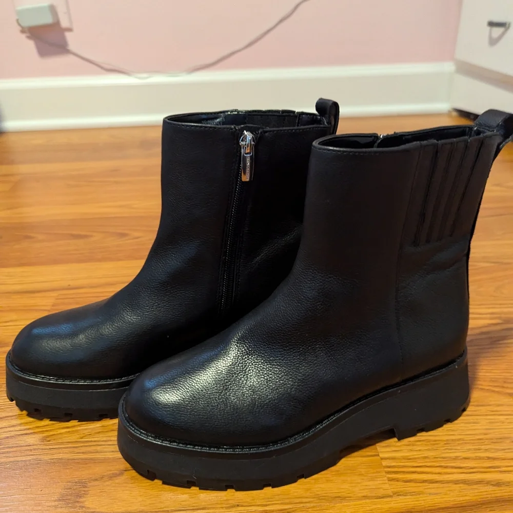 Vince Camuto Neframes Bootie